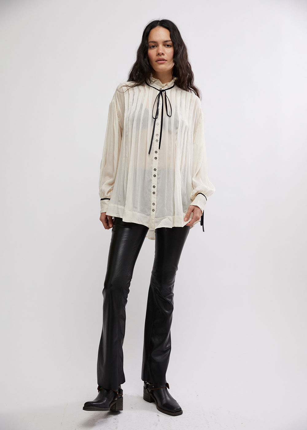 Olivia Blouse - Domino Style