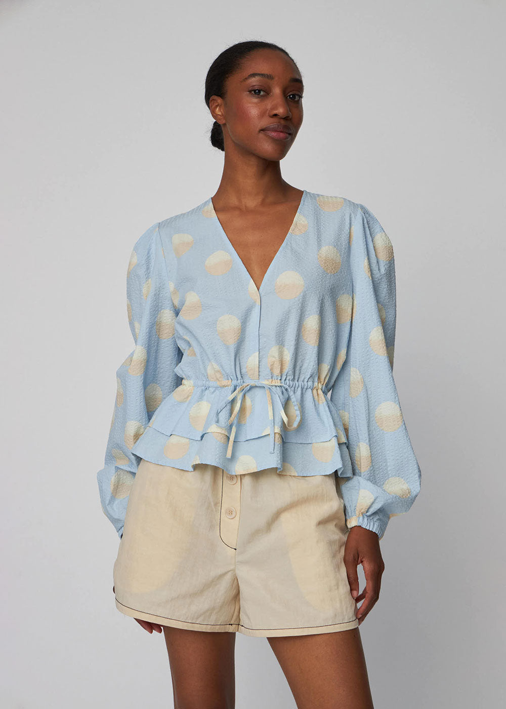 Bluelea Jacquard blouse ホワイト bluelea Silky Jacquard Blouse