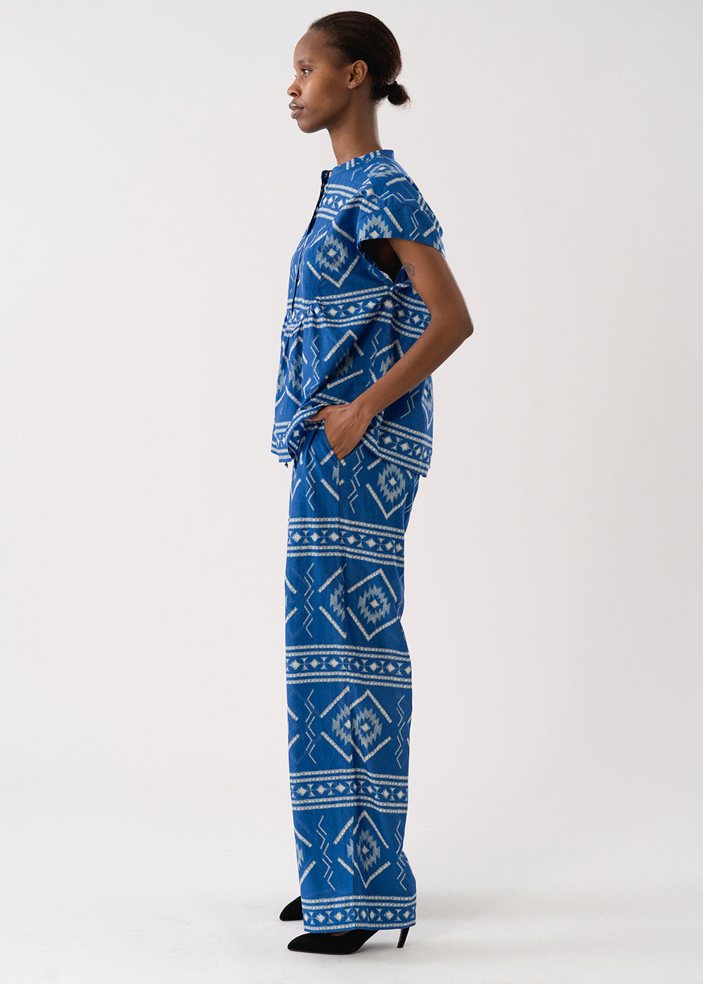 MollyLL Top - Blue - Domino Style